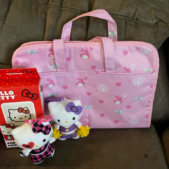 Hello kitty bundle - Picture 3 of 3
